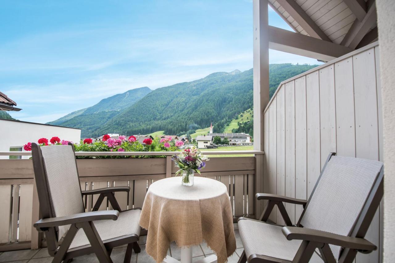 Hotel Fronza - Your Hike & Mountain Home Лутаго Экстерьер фото
