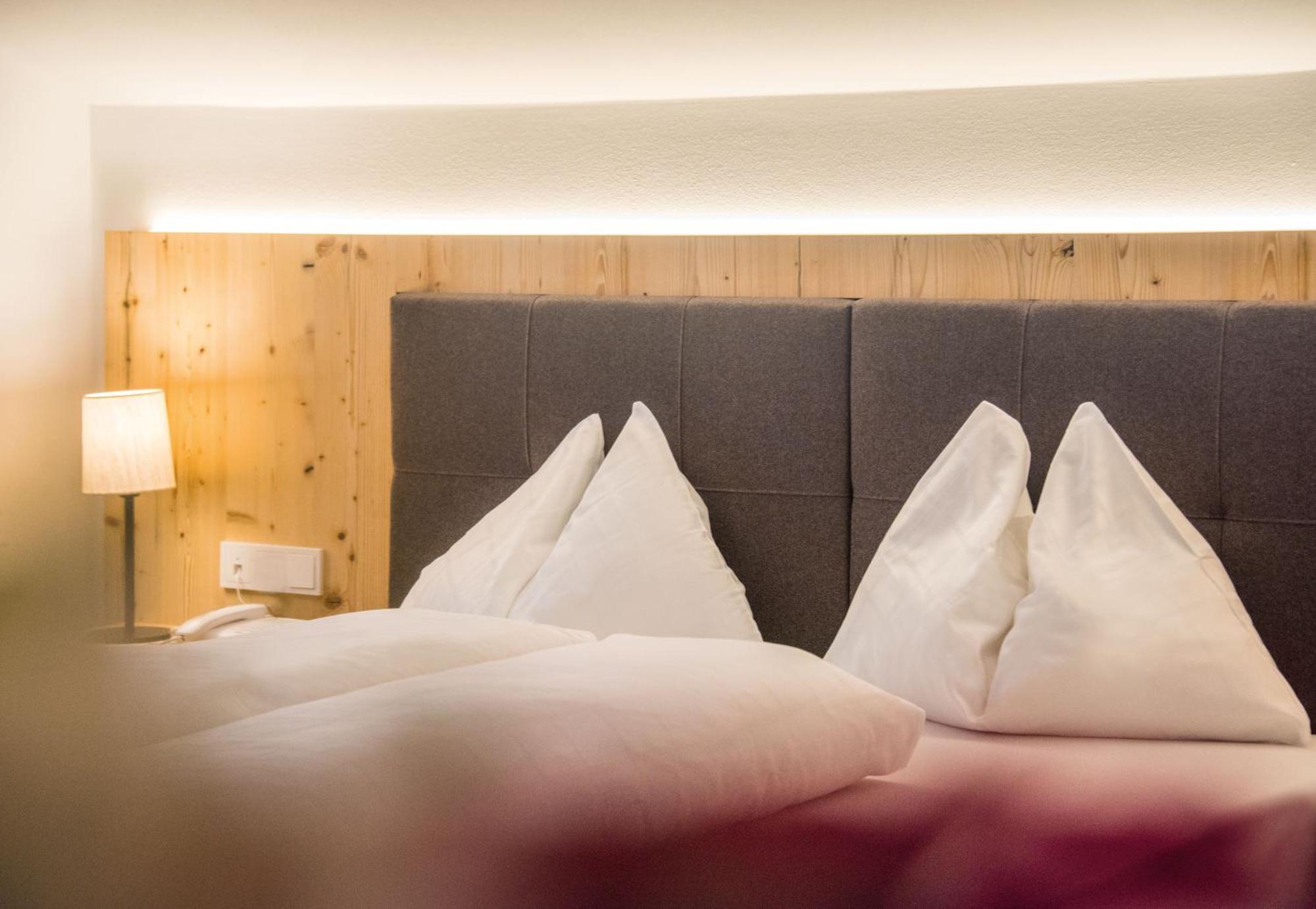 Hotel Fronza - Your Hike & Mountain Home Лутаго Номер фото