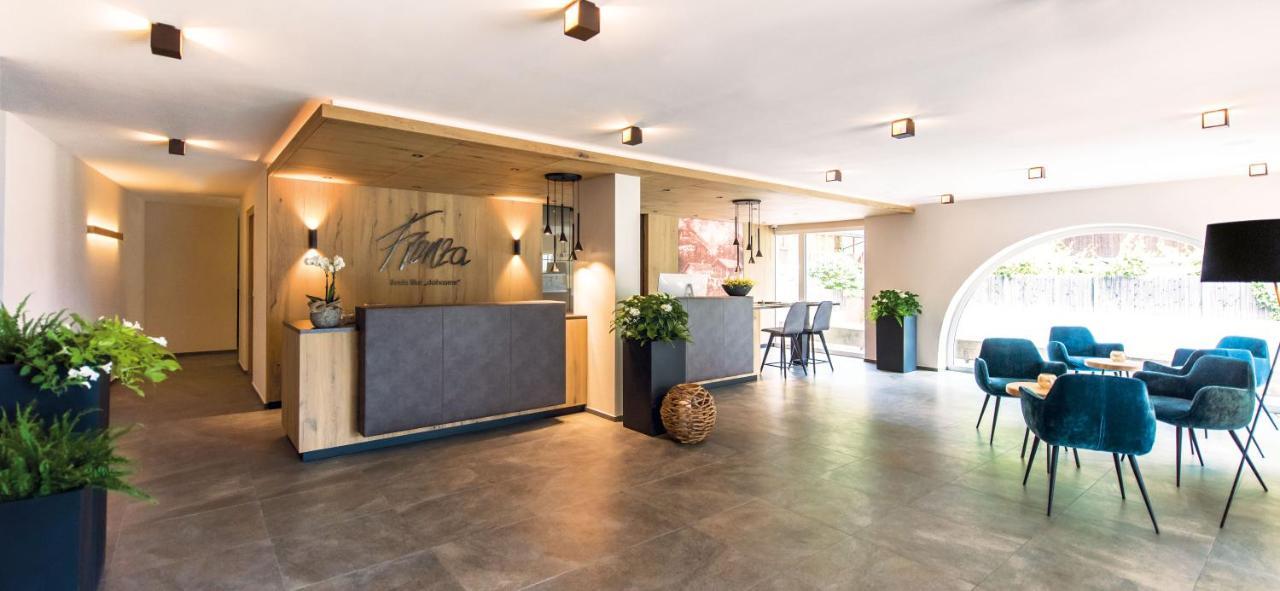 Hotel Fronza - Your Hike & Mountain Home Лутаго Экстерьер фото